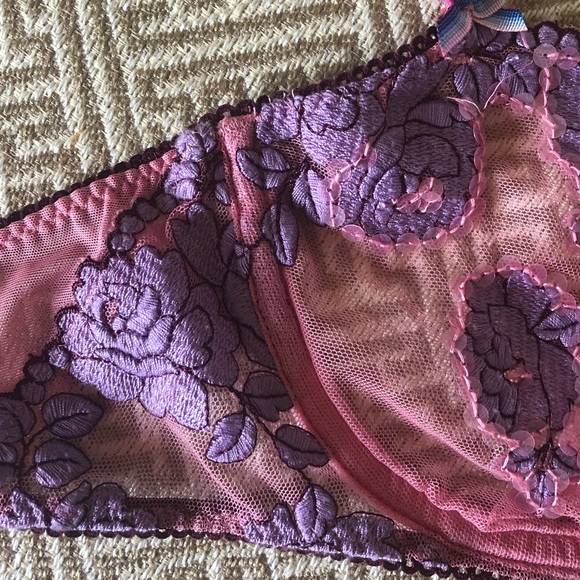 Victoria’s Secret underwire bra - Picture 8 of 10